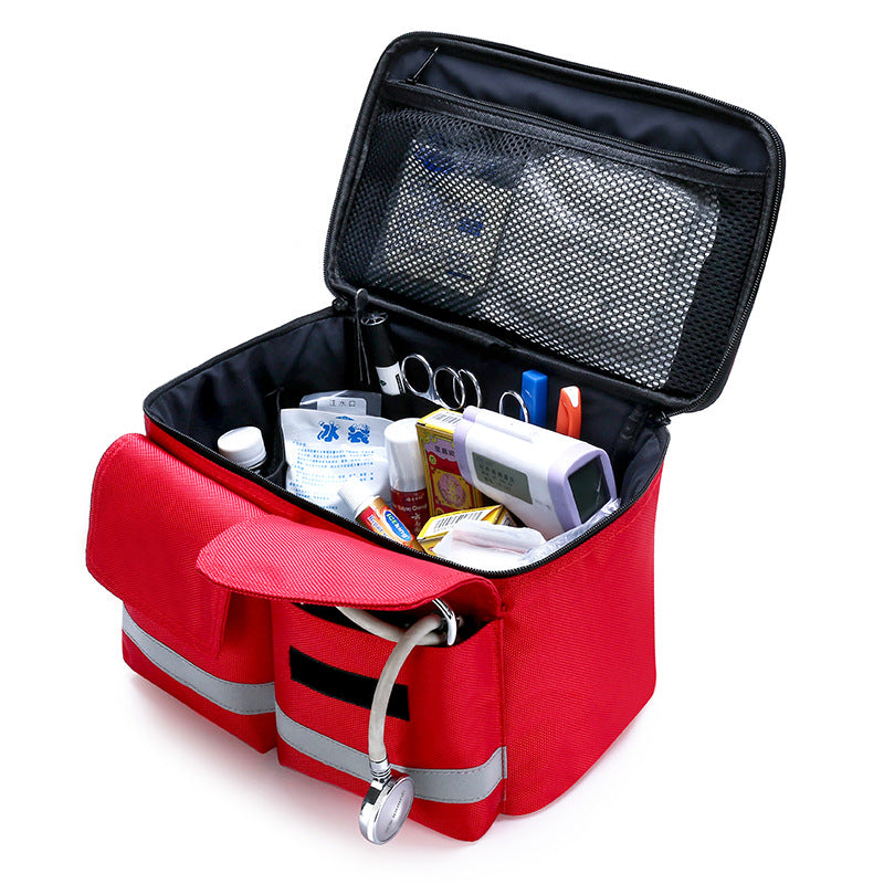 Vehicle organizer bag for first aid supply storage