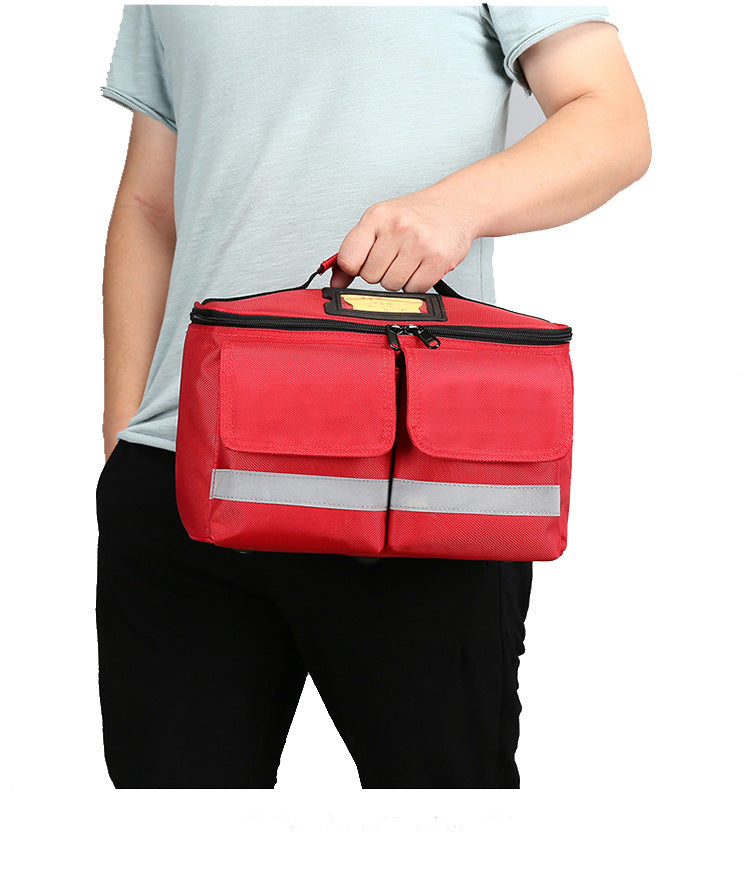 LifePilot vehicle first aid organizer bag detail view
